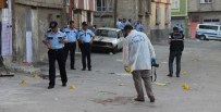 VELI KORKMAZ - Gaziantep'te Silahlı Kavga Açıklaması 1 Ölü, 9 Yaralı