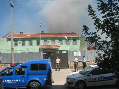 İsyan Çıkan Cezaevi Arsasına TOKİ Binaları Yapılacak