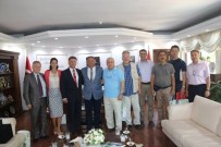 MECIDIYE - Salman'dan Konuk Başkanlara Plaket