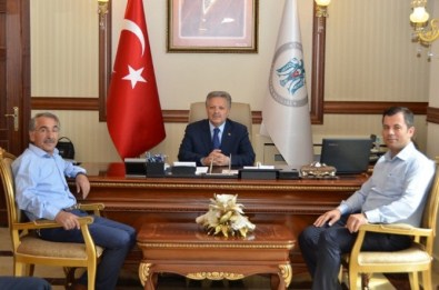 AK Parti Erzincan Milletvekili Dr. Talha Erol Durmaz'dan Vali Kahraman'a Ziyaret