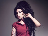 AMY WİNEHOUSE - Amy Winehouse anılıyor