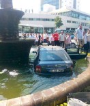 RAMAZAN ACAR - Askeri Ambulans İle Otomobil Çarpıştı Açıklaması 2 Yaralı