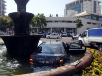 RAMAZAN ACAR - Askeri Ambulansla Otomobil Çarpıştı Açıklaması 3 Yaralı