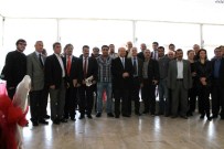 TUTUKLU GAZETECİ - Başkan Özakcan; 'Demokrasilerde Basın Dördüncü Güçtür'