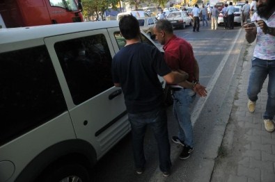 Bomba Yüklü Olduğu İddia Edilen Araç Polisi Teyakkuza Geçirdi