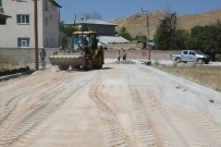 İpekyolu Belediyesi'nden Yol Yapım Çalışması