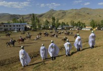 KIRGIZ TÜRKLERİ - Kırgızların Renkli Düğün Geleneği Van'da Yaşatılıyor