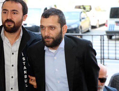 Onur Özbizerdik yeniden aranıyor