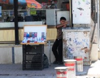 ÇALIŞAN ÇOCUKLAR - Sokakta Çalışan Çocuk Sorununun Önüne Tam Olarak Geçilemiyor