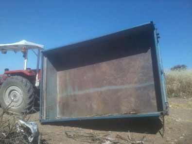 Tarım İşçilerini Taşıyan Araç Devrildi Açıklaması 12 Yaralı