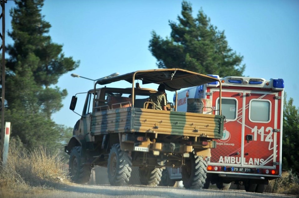 Sınırda IŞİD'le çatışma: 1 astsubay şehit oldu