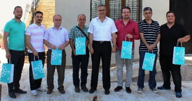 Başkan Karaçoban'dan Gazetecilere Jest