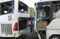 SERVİS OTOBÜSÜ - Denizli'de Otobüsler Kaza Yaptı Açıklaması 7 Yaralı