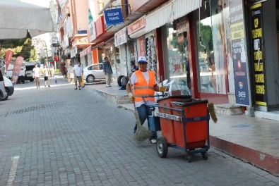 Didim Sokaklarına Kadın Eli Değiyor