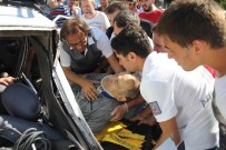 YALIN - Kamyon İle Otomobil Çarpıştı Açıklaması 2 Yaralı