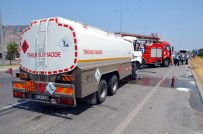 AKARYAKIT TANKERİ - Antalya'da Akaryakıt Tankeri, Yolcu Minibüsüne Çarptı Açıklaması 1 Yaralı