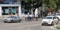 FAZLA MESAİ - Büro Memur-Sen Üyelerinin Bisikletli Eylemi