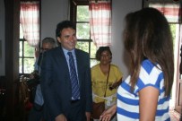 EBRU YAŞAR - Ebru Yaşar Türk Ocağını Ziyaret Etti