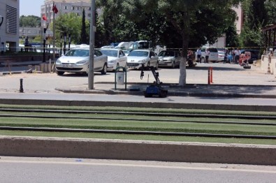 Gaziantep Emniyet Müdürlüğü Önünde Bomba Paniği