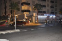 İzmir'de AK Parti İlçe Binası Önüne SES Bombası Atıldı