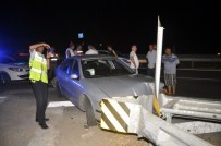 TUR OTOBÜSÜ - Kazayı İzleyen Yayaya Tur Otobüsü Çarptı