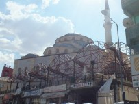 Malazgirt Merkez Alparslan Cami Yenileme Devam Ediyor
