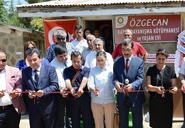 Özgecan Adına Kütüphane Açıldı