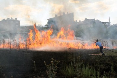 Sivas'ta Arazi Yangını