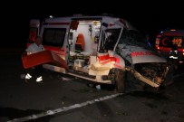MERAM EĞITIM VE ARAŞTıRMA HASTANESI - Ambulans Kaza Yaptı Açıklaması 4 Yaralı