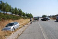 SAVAŞ KARAKAŞ - Aydın'da Trafik Kazası Açıklaması 3 Yaralı