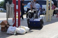 BOMBA İMHA ROBOTU - Bursa'daki Şüpheli Paketler Polisi Harekete Geçirdi
