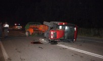 Devrilen Traktör Yolu Trafiğe Kapattı