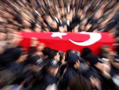 Diyarbakır'da askeri araca saldırı: 2 Şehit, 4 Yaralı