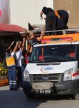 Duvarı Delerek Yaralı İşçiyi Kurtardılar
