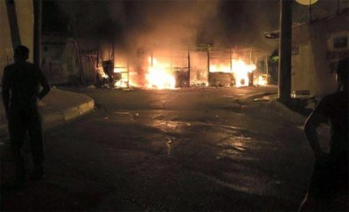 İzmir'de otobüse molotoflu saldırı