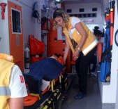 BERFIN - Adıyaman'da Otomobil Şarampole Yuvarlandı Açıklaması 3 Yaralı