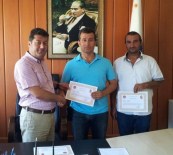 BAŞARILI POLİS - Ayvalık'ta Başarılı Polis Memurlarına Anlamlı Ödül