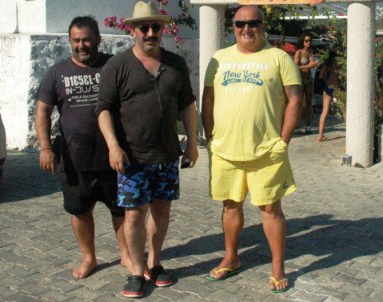 Cem Yılmaz Soluğu Tatilde Aldı