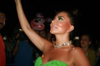 EBRU YAŞAR - İnebolu'da Ebru Yaşar Rüzgarı Esti