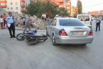 Otomobille Motosiklet Çarpıştı Açıklaması 1 Yaralı