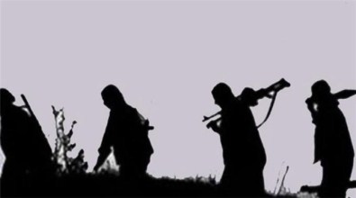 PKK'lılar 8 İş Makinası Yaktı