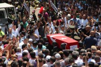 İSMAIL YAVUZ - Şehit Babasına El Sallayarak Veda Etti