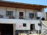 ÇEVRE BAKANLIĞI - Bala'da 'Deprem Hasarlı' Konutlar Yıkılıyor