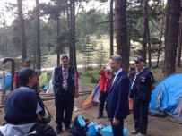 HASAN DİNÇER - Bolu Valisi Aydın Baruş, İzcileri Ziyaret Etti