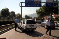 KADIN SÜRÜCÜ - Bursa'da Zincirleme Kaza