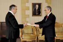 Türkiye'nin Yeni Lefkoşa Büyükelçisi Kanbay Güven Mektubunu Sundu