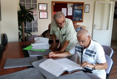 CHP Efeler'de Delege Listeleri Askıya Çıktı