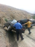 GAZİ MAHALLESİ - Direksiyon Hakimiyetini Kaybeden Sürücü Ölümden Döndü