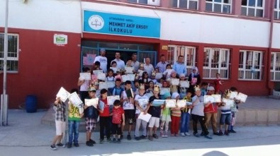 Sandıklı'da Kur'an Öğrenen 130 Öğrenci'ye Başarı Belgesi Verildi