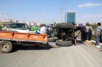Sivas'ta Traktör Minibüsle Çarpıştı Açıklaması 2 Yaralı